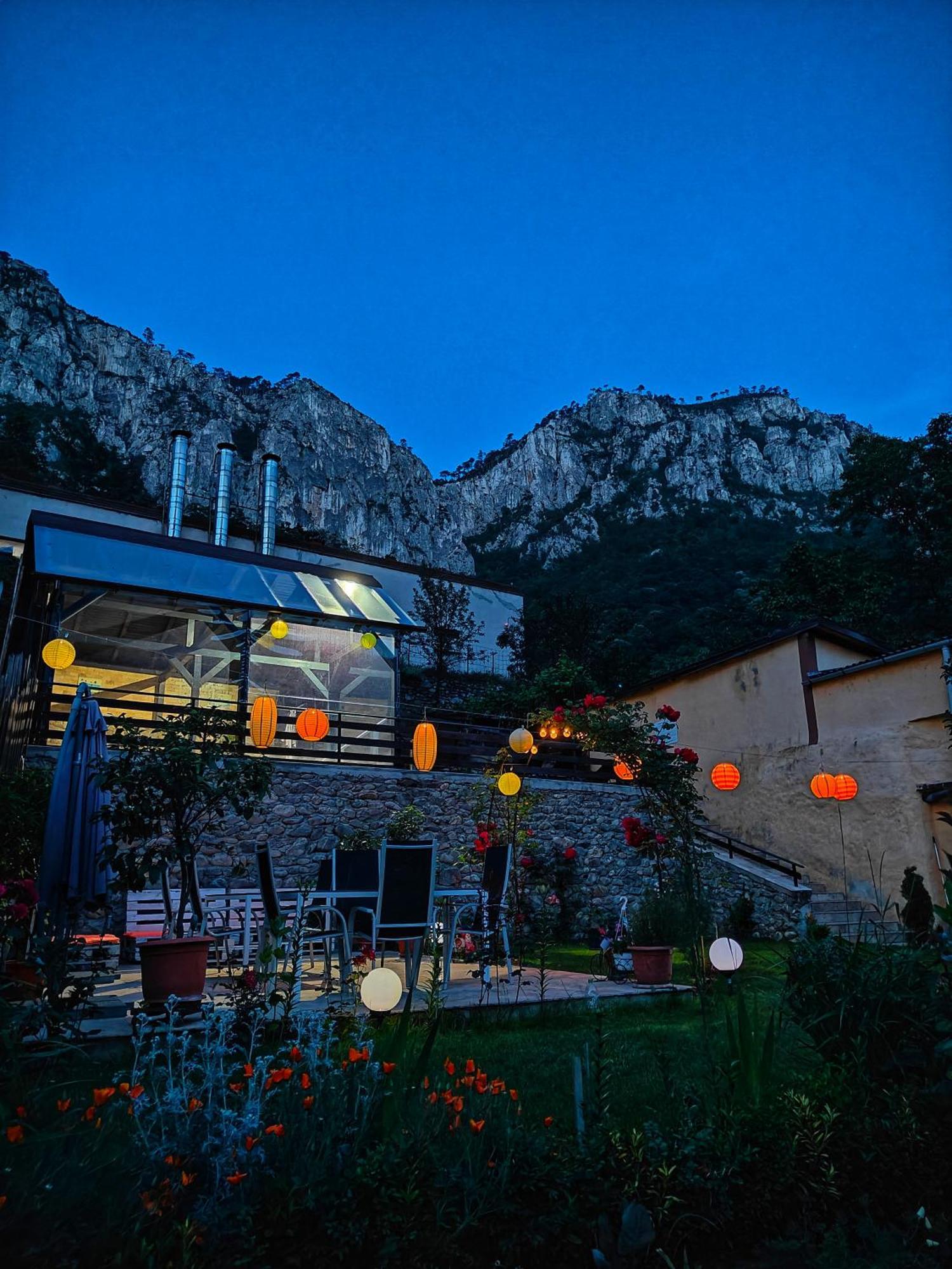 바일레헤르쿨라네 Casa Miclau 아파트 외부 사진